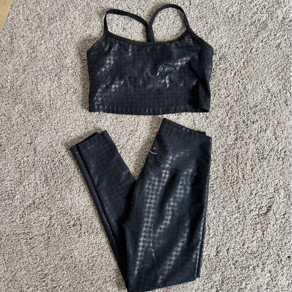 Beyond Yoga Shiny Black Houndstooth Pattern Cropped Tank and Legging Set | M
